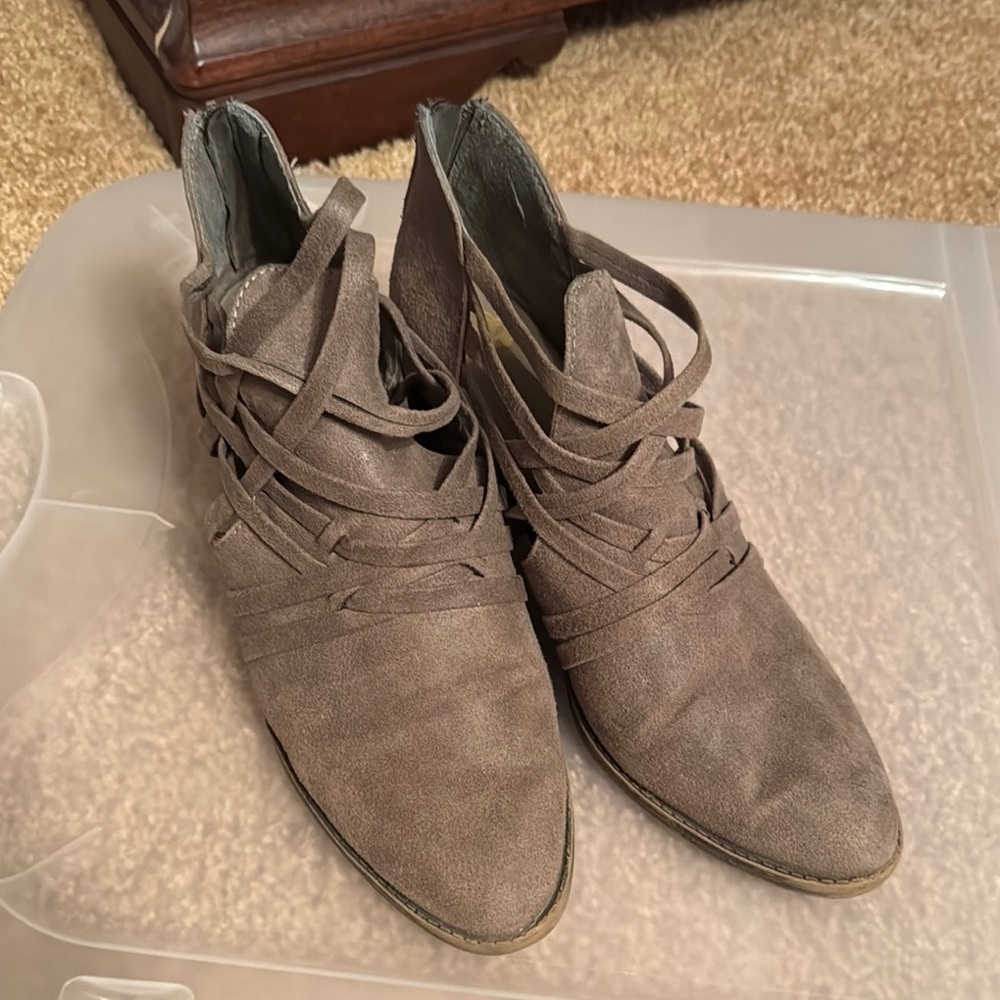 Women's Grey Ankle Boots